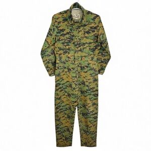 Rothco Rugged Outdoor Apparel Men’s Tiger Strip Camouflage Flight Suit Size M